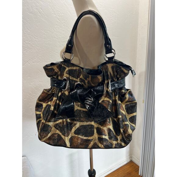 Giraffe Print Tote Bag with Black Trim Large Purse Satchel - Picture 15 of 15